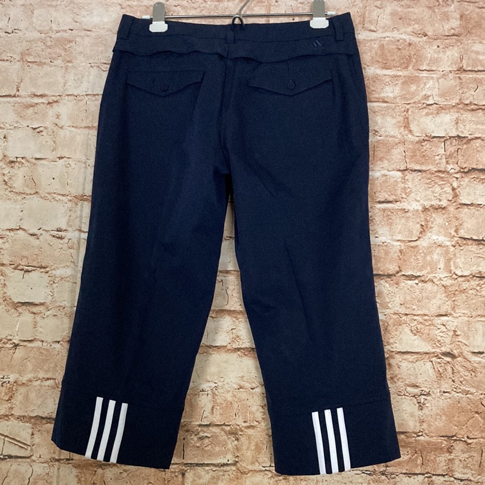 Like new Adidas Climacool, stretch, golf capris